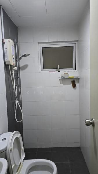 Kediaman Servis untuk Dijual di Pacific Place - Ken Lai - Bathroom - PropertyGuru.com.my