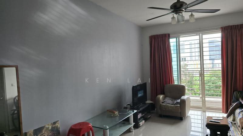 Kediaman Servis untuk Dijual di Pacific Place - Ken Lai - Living Room - PropertyGuru.com.my