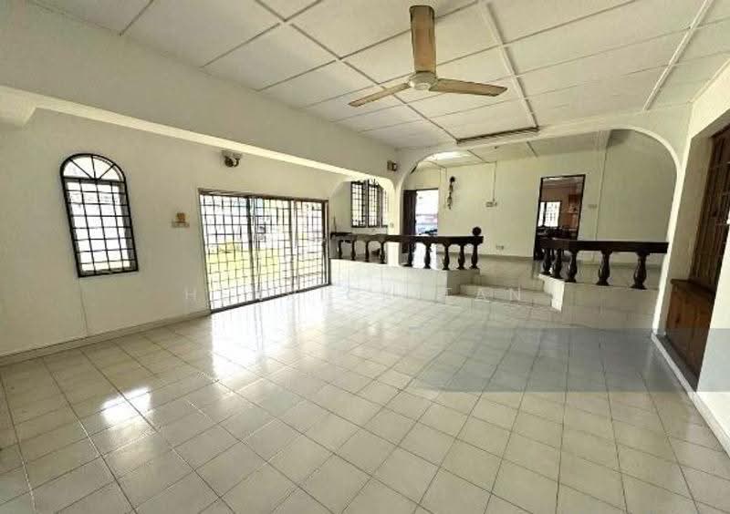 Rumah Banglo untuk Dijual di SS3 (Petaling Jaya) - Henrick Tan - Living Room - PropertyGuru.com.my
