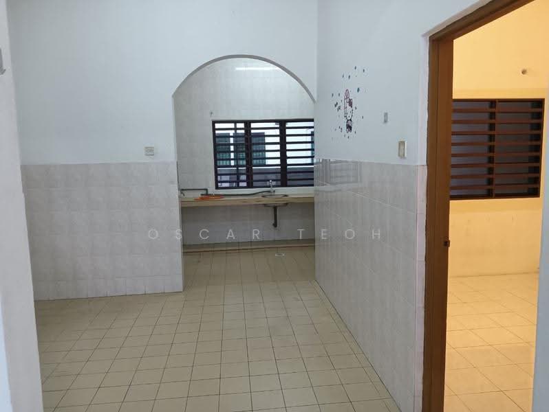 2-storey Terraced House for Sale in Menglembu (Perak) - Oscar Teoh - Kitchen - PropertyGuru.com.my
