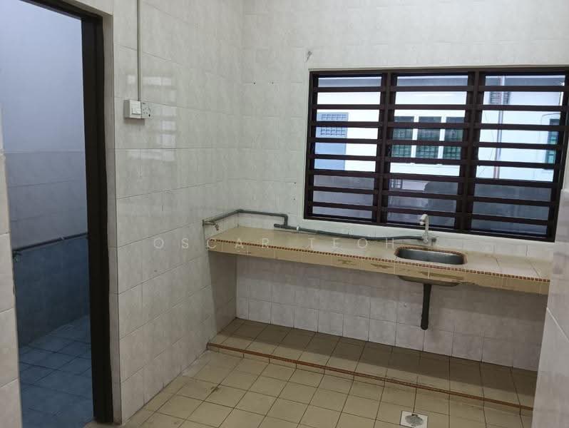 2-storey Terraced House for Sale in Menglembu (Perak) - Oscar Teoh - Kitchen - PropertyGuru.com.my