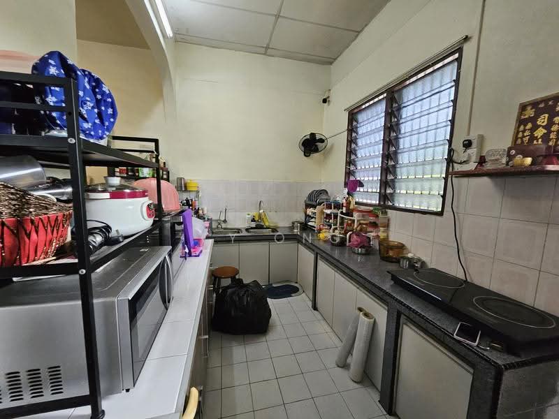 2-storey Terraced House for Sale in Pantai Jerejak (Bayan Lepas) - CY Ong - Kitchen - PropertyGuru.com.my