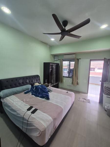 Rumah Teres 2-Tingkat untuk Dijual di Taman Anggerik (Tampoi) - Daniel Yong - Bedroom - PropertyGuru.com.my