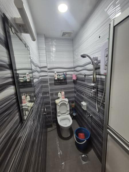 Rumah Teres 2-Tingkat untuk Dijual di Taman Anggerik (Tampoi) - Daniel Yong - Bathroom - PropertyGuru.com.my