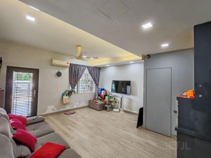 Rumah Teres 2-Tingkat untuk Dijual di Taman Klang Utama (Kapar) - Daniel Kok - Living Room - PropertyGuru.com.my