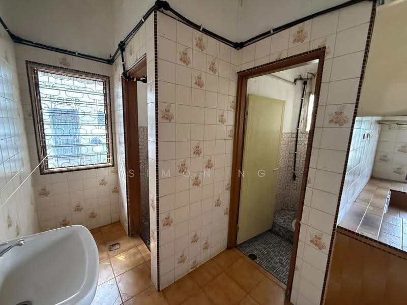 2.5-storey Terraced House for Rent in Taman Kijang Indah (Bukit Mertajam) - Simon Ng - Bathroom - PropertyGuru.com.my