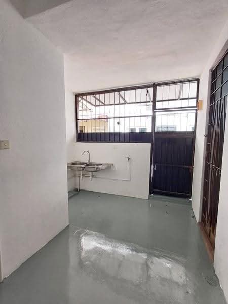2.5-storey Terraced House for Sale in Jalan Ipoh (Kuala Lumpur) - Cammy N - Exterior - PropertyGuru.com.my