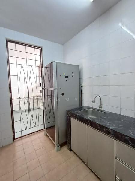 2.5-storey Terraced House for Sale in Jalan Ipoh (Kuala Lumpur) - Cammy N - Kitchen - PropertyGuru.com.my
