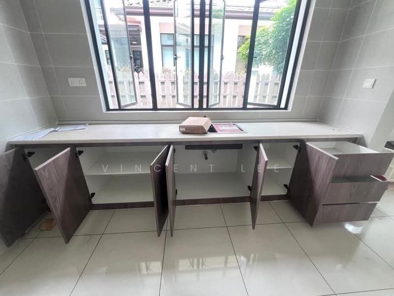 Cluster House for Rent in Eco Majestic (Semenyih) - Vincent Lee - Kitchen - PropertyGuru.com.my