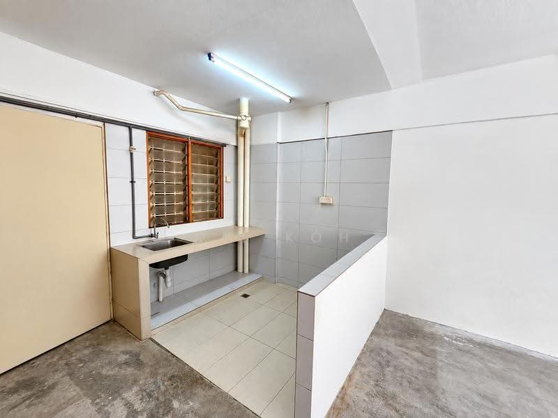 Rumah Flat untuk Disewa di Segar Ria - Wil Koh - Kitchen - PropertyGuru.com.my