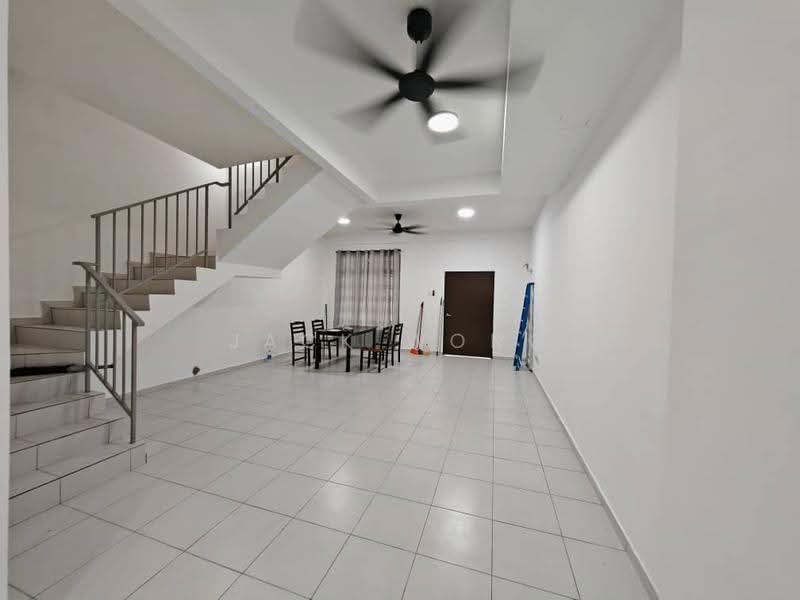 2.5-storey Terraced House for Sale in Taman Scientex Utama (Senai) - Jack Wong - Living Room - PropertyGuru.com.my