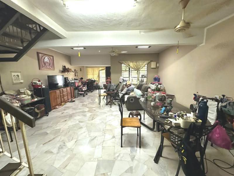 2-storey Terraced House for Sale in Usj 2 (Subang Jaya) - Davis Ong - Living Room - PropertyGuru.com.my