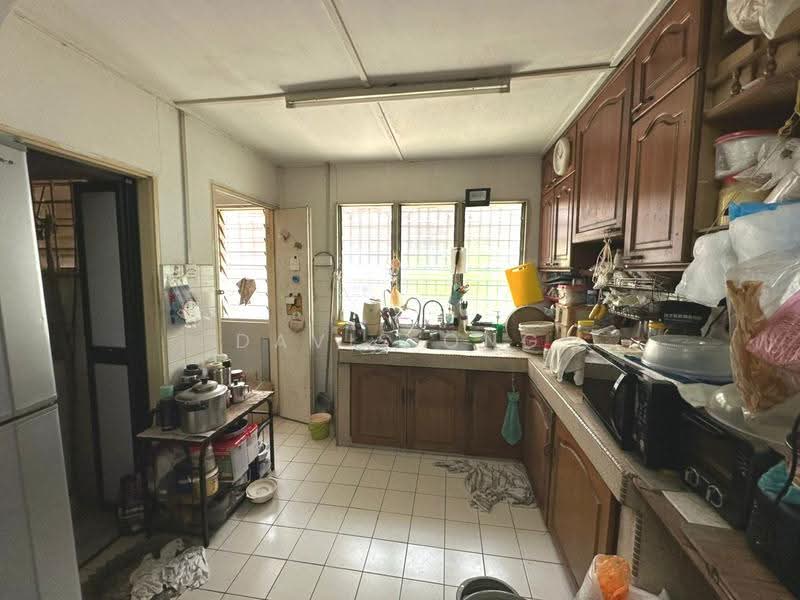 2-storey Terraced House for Sale in Usj 2 (Subang Jaya) - Davis Ong - Kitchen - PropertyGuru.com.my