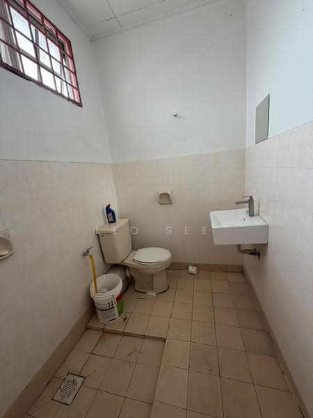 Terraced House for Sale in Alam Damai (Cheras) - Leo See - Bathroom - PropertyGuru.com.my