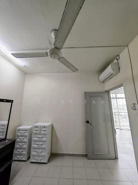 Apartment for Rent at Lake View Suites - Celest Tan - PropertyGuru.com.my
