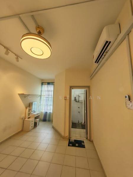 Apartment for Rent at Lake View Suites - Celest Tan - PropertyGuru.com.my
