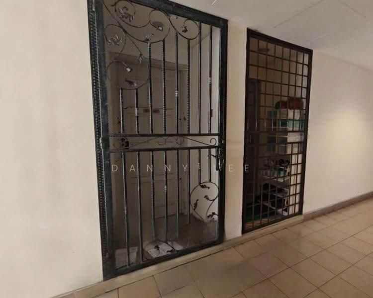 Condominium for Sale at Sri Putramas III / Royal Regent - Danny Lee - Entrance - PropertyGuru.com.my