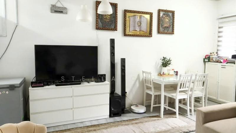 2-storey Terraced House for Sale in Taman Cahaya Masai (Pasir Gudang) - Stella Chia - Living Room - PropertyGuru.com.my