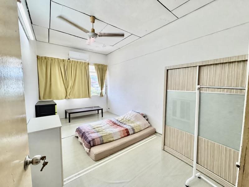 Rumah Teres untuk Dijual di Island Glades (Jelutong) - Ben Liau - Bedroom - PropertyGuru.com.my