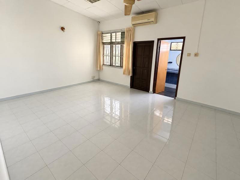 2-storey Terraced House for Sale in Taman Kajang Jaya (Kajang) - Wil Koh - Living Room - PropertyGuru.com.my