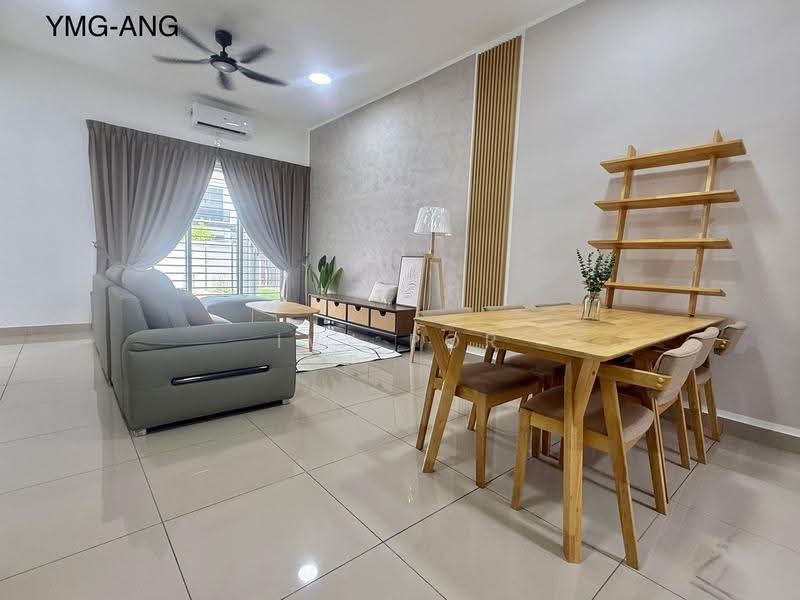 2-storey Terraced House for Rent in Kota Bayuemas (Klang) - Ivy Por - Living Room - PropertyGuru.com.my