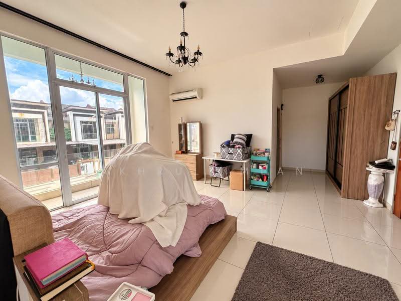 2-storey Terraced House for Sale in Bandar Seri Alam (Masai) - Fakhrul Imlan - Bedroom - PropertyGuru.com.my