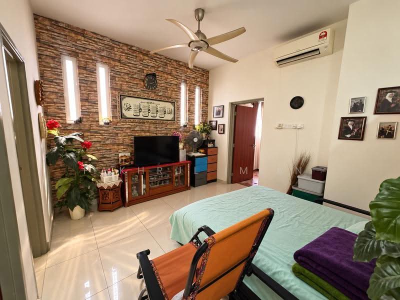 2-storey Terraced House for Sale in Bandar Seri Alam (Masai) - Fakhrul Imlan - Bedroom - PropertyGuru.com.my