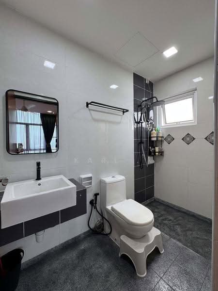 Condominium for Rent at Boulevard Serviced Apartment - Karl . - Bathroom - PropertyGuru.com.my