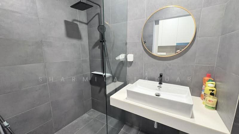 Kediaman Servis untuk Disewa di The Mate @ Damansara Jaya - Sharmila Taluar - Bathroom - PropertyGuru.com.my
