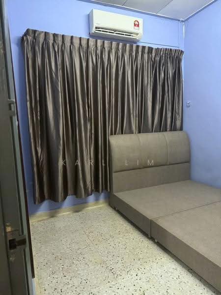 1-storey Terraced House for Sale in Taman Pelangi (Johor Bahru) - Karl Lim - Bedroom - PropertyGuru.com.my