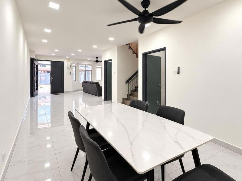 Terraced House for Sale in Bandar Botanic (Klang) - Rylin Tan - Living Room - PropertyGuru.com.my