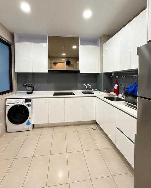 Service Residence for Sale at The Park 2 - Crystal Yeong - Kitchen - PropertyGuru.com.my
