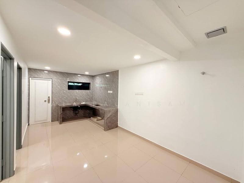 Rumah Teres 1-Tingkat untuk Dijual di Taman Melawis (Klang) - Mala Palanisamy - Kitchen - PropertyGuru.com.my