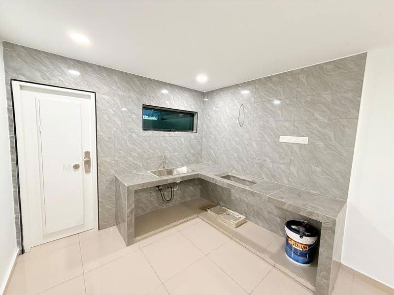 Rumah Teres 1-Tingkat untuk Dijual di Taman Melawis (Klang) - Mala Palanisamy - Kitchen - PropertyGuru.com.my