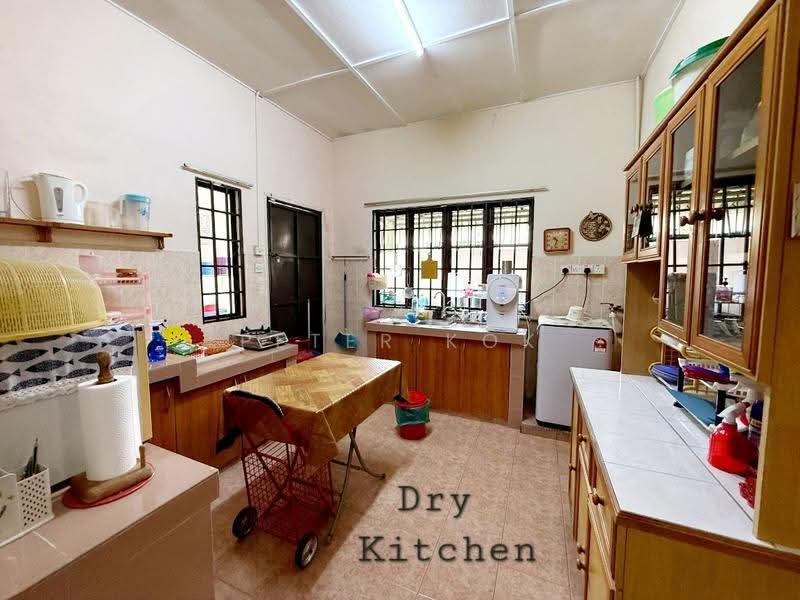 Semi-Detached House for Sale in Bukit Gasing (Petaling Jaya) - Peter Kok - PropertyGuru.com.my