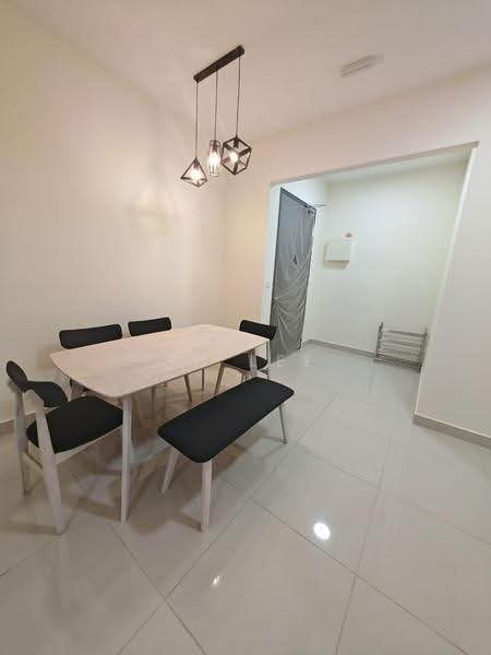 Kediaman Servis untuk Disewa di GEM Residences - SH Lee - Dining Room - PropertyGuru.com.my