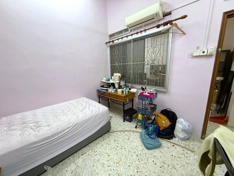 Rumah Teres 1-Tingkat untuk Dijual di Taman Sentosa (Johor Bahru) - Karl Lim - Bedroom - PropertyGuru.com.my