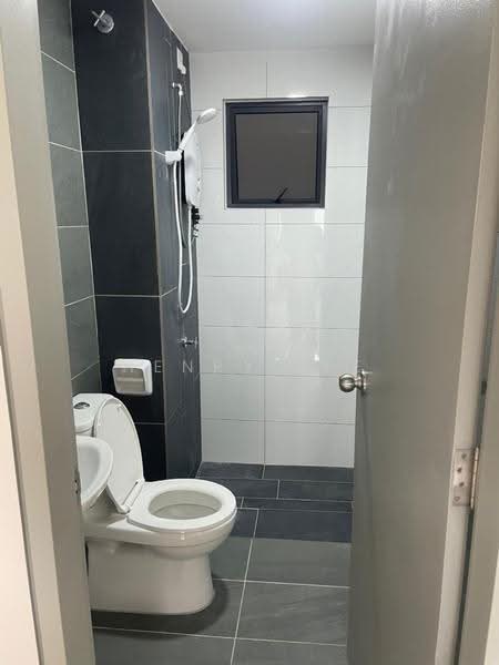 Service Residence for Sale at Traders Garden @ Cheras Selatan - Henry Lee - Bathroom - PropertyGuru.com.my