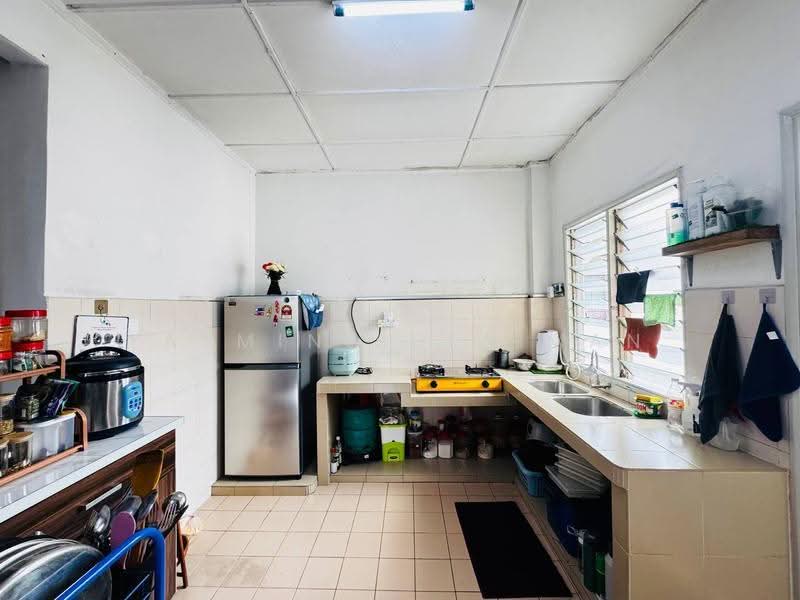 Apartment for Sale at Pangsapuri Flora I - Yasmin Sulaiman - Kitchen - PropertyGuru.com.my