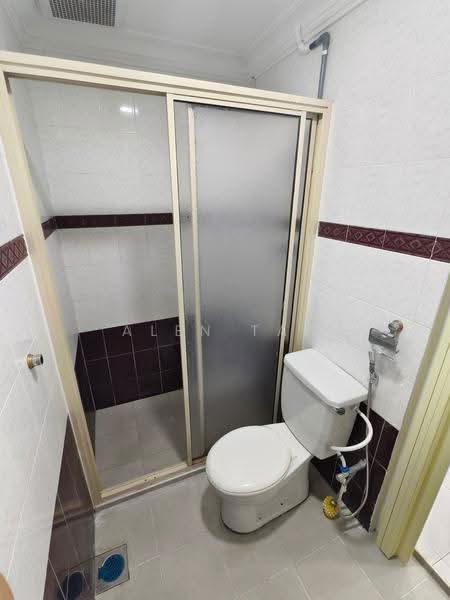 1-storey Terraced House for Rent in Taman Universiti (Sri Gading) - Alen Tan - Bathroom - PropertyGuru.com.my