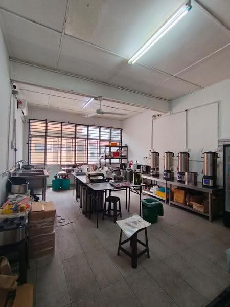 Shop for Rent in Taman Kajang Utama (Kajang) - Chris Choo - Kitchen - PropertyGuru.com.my