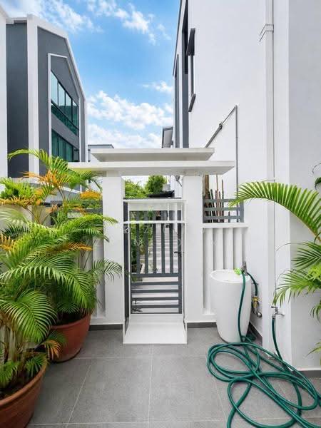 Bungalow House for Sale in Subang Heights (Subang Jaya) - Adzura Zamedin - PropertyGuru.com.my