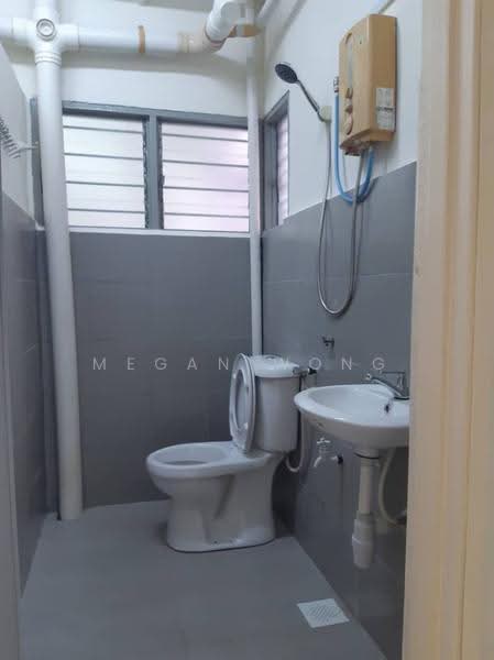 Apartment for Rent at Kuchai Entrepreneurs Park Apartment - Megan Wong - Bathroom - PropertyGuru.com.my