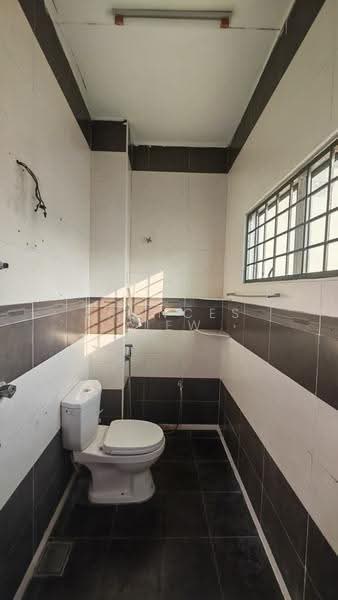 Rumah Teres 2-Tingkat untuk Dijual di Bandar Putra Permai (Seri Kembangan) - Frances Liew - Bathroom - PropertyGuru.com.my
