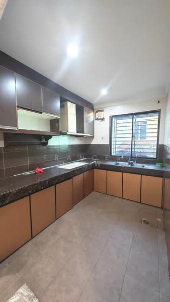 Rumah Teres 2-Tingkat untuk Dijual di Bandar Putra Permai (Seri Kembangan) - Frances Liew - Kitchen - PropertyGuru.com.my