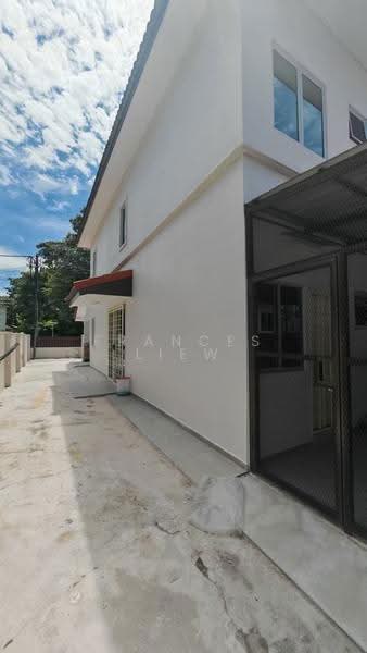 Rumah Teres 2-Tingkat untuk Dijual di Bandar Putra Permai (Seri Kembangan) - Frances Liew - Exterior - PropertyGuru.com.my