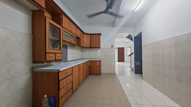 2-storey Terraced House for Sale in Taman Puncak Jalil (Seri Kembangan) - Frances Liew - Kitchen - PropertyGuru.com.my