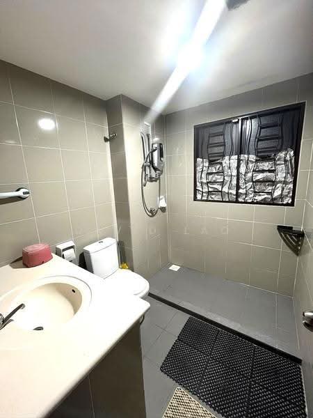 Condominium for Rent at D’Majestica, Bandar Damai Perdana - David Lao - Bathroom - PropertyGuru.com.my