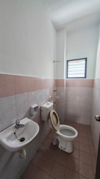 2-storey Terraced House for Sale in Taman Puncak Jalil (Seri Kembangan) - Frances Liew - Bathroom - PropertyGuru.com.my