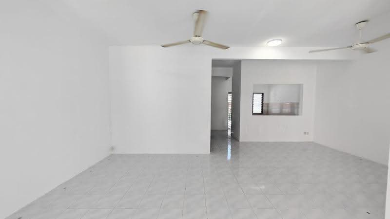 2-storey Terraced House for Sale in Taman Puncak Jalil (Seri Kembangan) - Frances Liew - Living Room - PropertyGuru.com.my